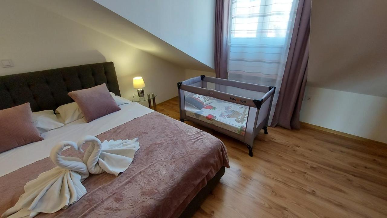 Summer Orchid - Spacious Duplex By The Beach & Ps5 Stobreč المظهر الخارجي الصورة